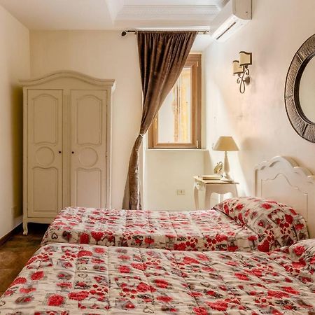 Rome Right In The Ancient Historical Center Two Bedrooms Two Bath, Up To 6 Pax 外观 照片