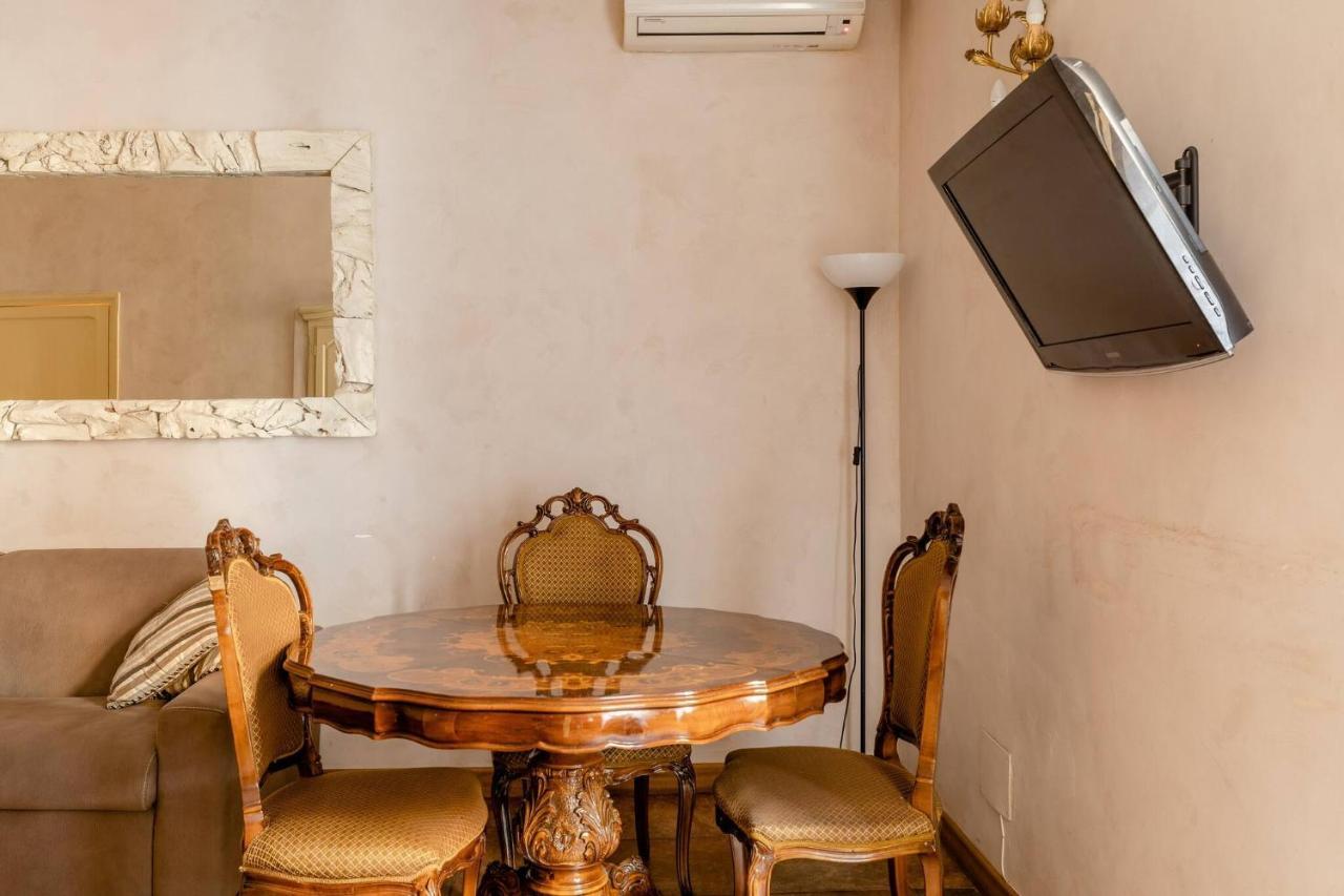 Rome Right In The Ancient Historical Center Two Bedrooms Two Bath, Up To 6 Pax 外观 照片